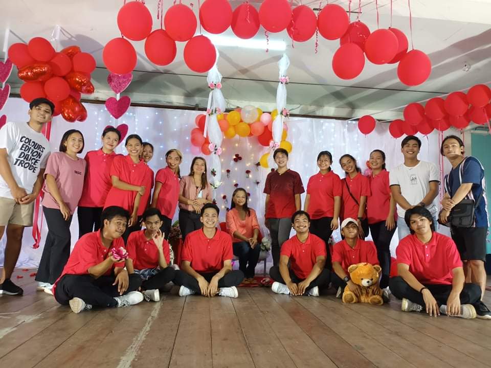 tycheshria's tweet photo. Happiness. #CEDT 💛 https://t.co/I4qsLksXi1
