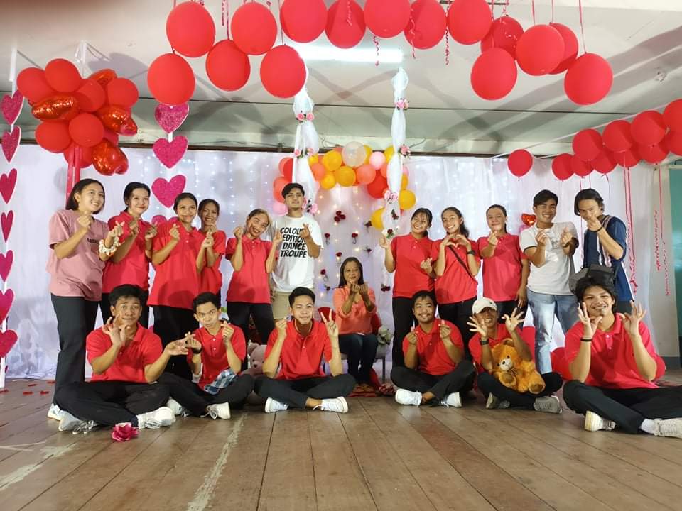 tycheshria's tweet photo. Happiness. #CEDT 💛 https://t.co/I4qsLksXi1