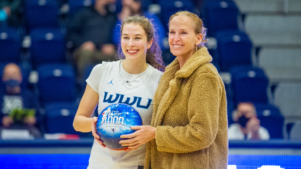WWUAthletics's tweet photo. W🏀 | We haven't had a ton of home games lately, so it was GREAT to finally get this 1,000-point commemorative basketball in the hands of Emma Duff.

1,166 career points (and counting) as the No. 15 scorer (and climbing) in @WWUbasketball history! https://t.co/tfF3Jjm02s