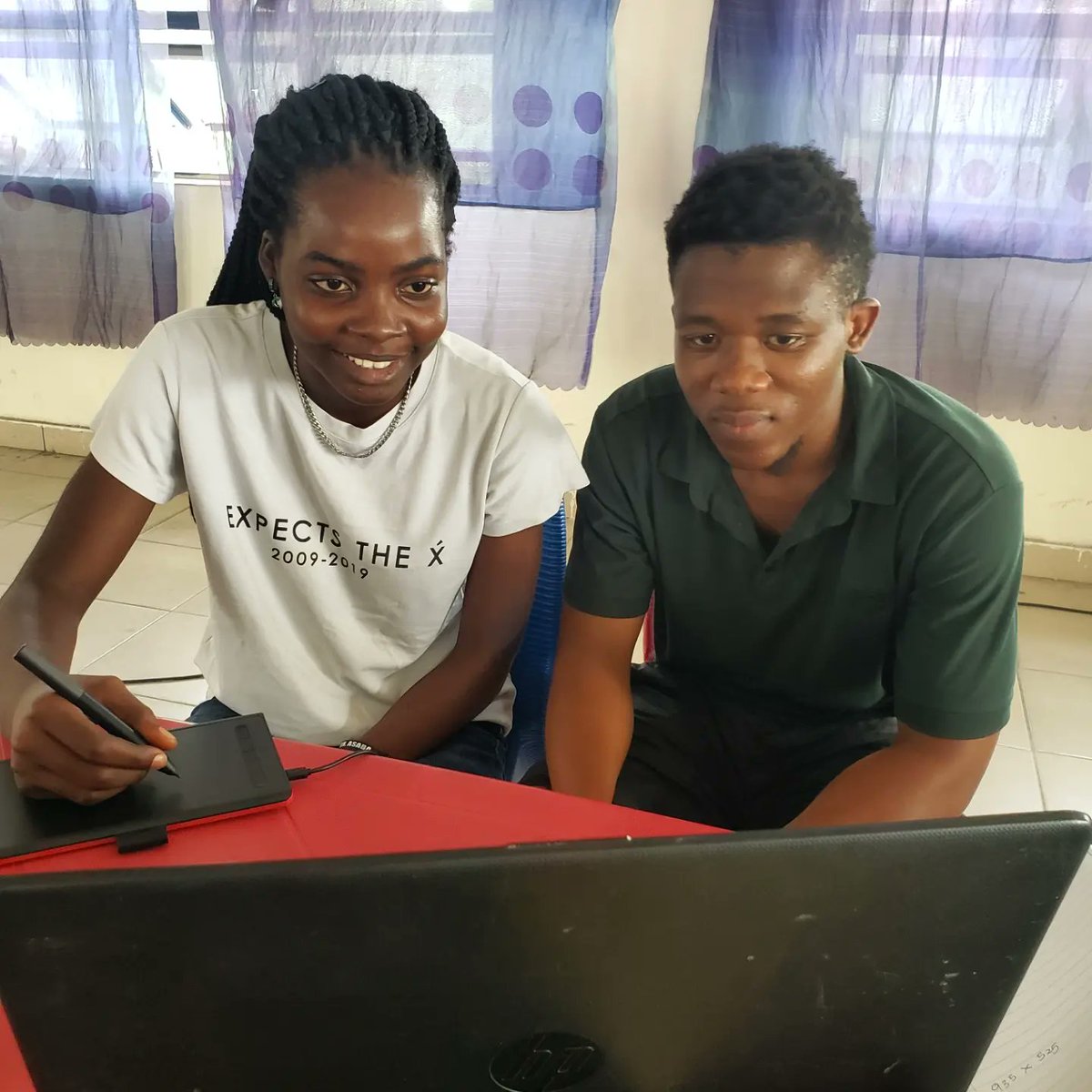 college_app_'s tweet photo. 9th of February ⏰ it's was a beautiful 🚀 experience 🚏with our 3rd batch of tutors 👨‍🏫 been trained ✍🏿 on how to install 📲and set up 📐our recording software 💻
#playmycourse
#college app
#edtech
#teranext https://t.co/JVmrSjADmW