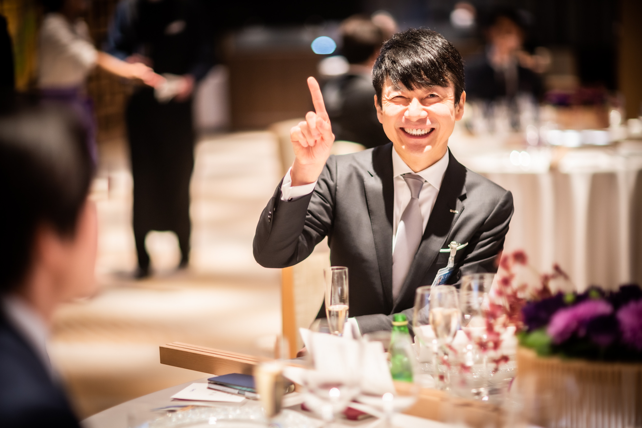 熊谷正寿 Gmo Stop War Gmoは 宴席で 乾杯 する際に かんしょー と言うことにしています 乾杯 は 完敗 と同じ発音なので改めました かんしょー は 完勝 を祈念して語尾を上げると良いと思います 組織は このような変な習慣