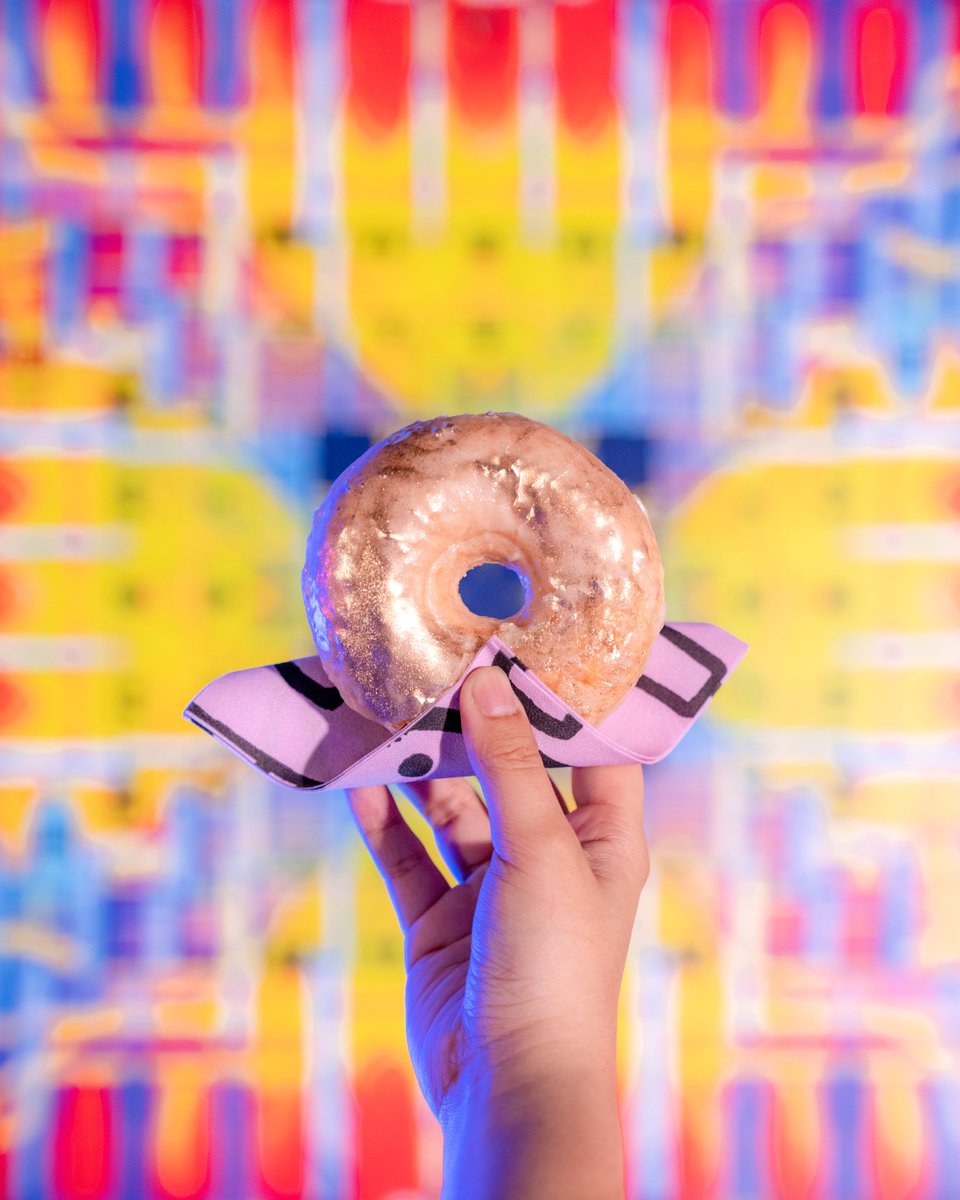 hereodonuts's tweet photo. We're coming up to our last day of our pop up in @SharjahLightFestival.
Stay tuned for a new exciting location to be announced @Expo2020dubai
HERE-O Donuts
Delivering Iconic Donut Perfection
#MYHEREO #Hereodonuts #Sharjahlightfestival https://t.co/WAapCv0i4Y