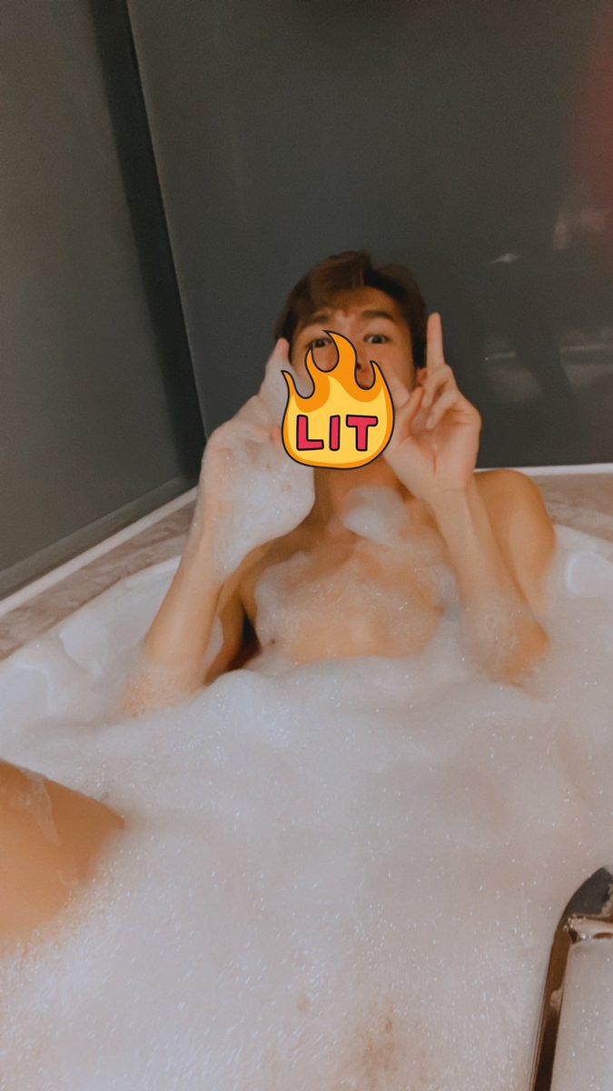 stephennnhaha's tweet photo. 依個星期咁凍 
如果有人同我一齊冬眠就好啦 https://t.co/vaNB4l7bBR