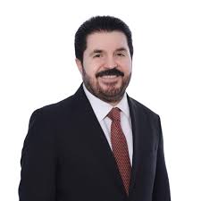 selmagokcen04's tweet photo. Ağrı da suya %30 indirim.
Öğrenci taşıma ücreti 25 kuruş.
Tam bilet 1.5 tl, hastabüs 1 tl.

Bu adam alkışlanmaz mı ? 👏👏 https://t.co/q2iWxpwyID