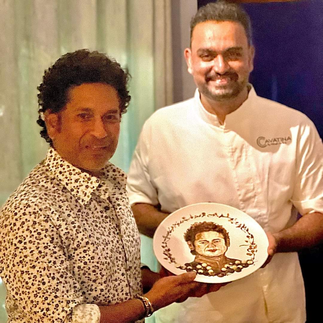 GoaArmando's tweet photo. Chef Avinash runs one of Goa's best restaurants, @Cavatinagoa. And besides food, he is a great culinary artist. This is a Chocolate Painting of @sachin_rt in Goa. #Goa #Goenkarponn #ChefAvinash #Chocolate #CavatinaGoa #SachinTendulkar #TasteOfGoa #Wow #CulinaryArtist https://t.co/l5g9m92APv