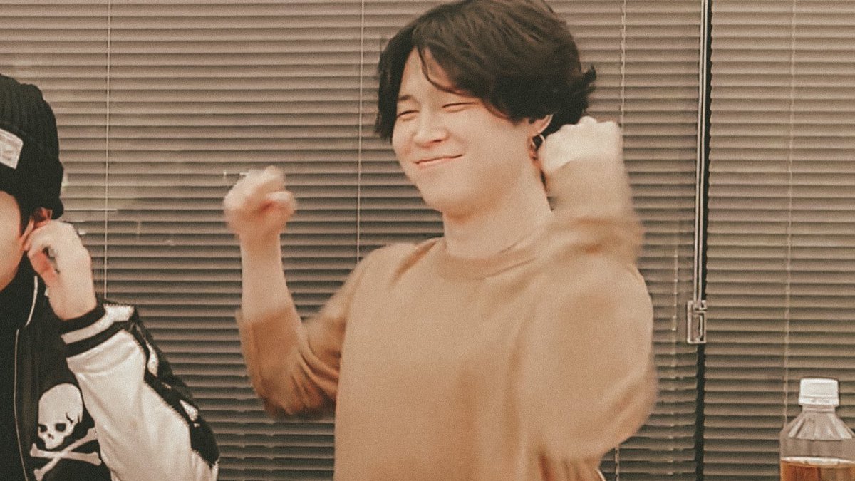 miniesdiary's tweet photo. a happy jimin for today’s serotonin 🥺 https://t.co/FEYAsJUM7K