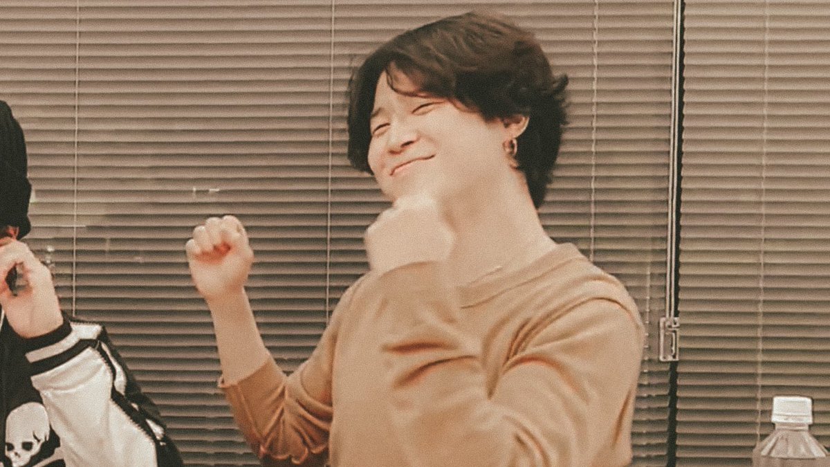 a happy jimin for today’s serotonin 🥺