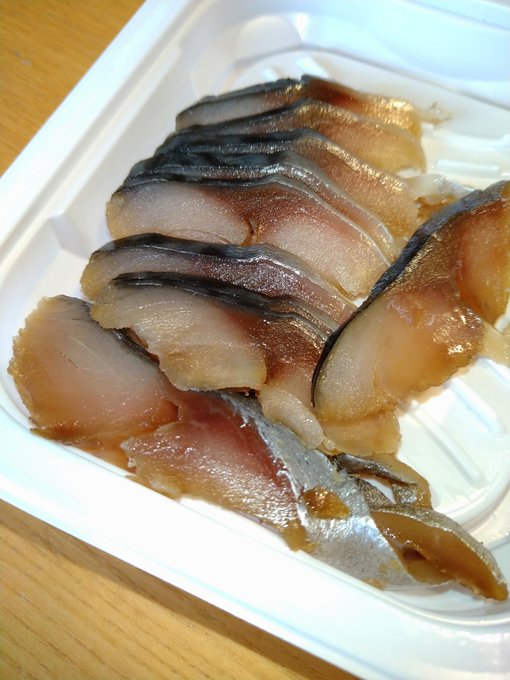 セブンイレブンで売ってた「スモークさば」もなかなかイケる! (゜д゜)ウマー 