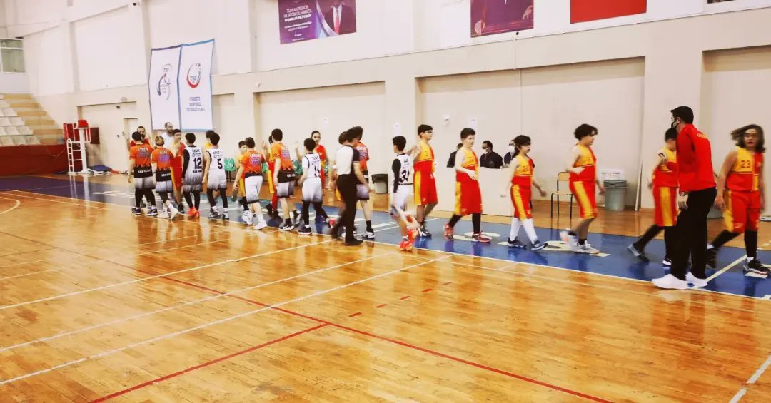 EgeAsist's tweet photo. U12 üst lig maçında Ege Asist basketbol takımımız 69-22 galip gelmiştir.👏🏻🏀⛹🏼

#EgeAsist #gelecegeasist #basketbol #takım #mücadele #galibiyet https://t.co/cBrRlgCN7D