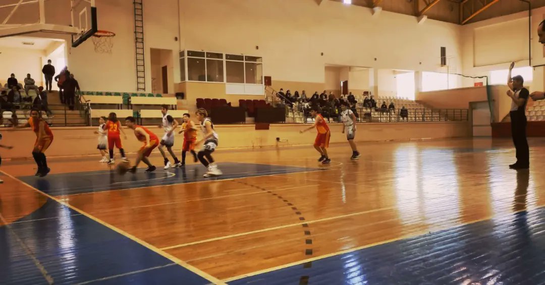 EgeAsist's tweet photo. U12 üst lig maçında Ege Asist basketbol takımımız 69-22 galip gelmiştir.👏🏻🏀⛹🏼

#EgeAsist #gelecegeasist #basketbol #takım #mücadele #galibiyet https://t.co/cBrRlgCN7D