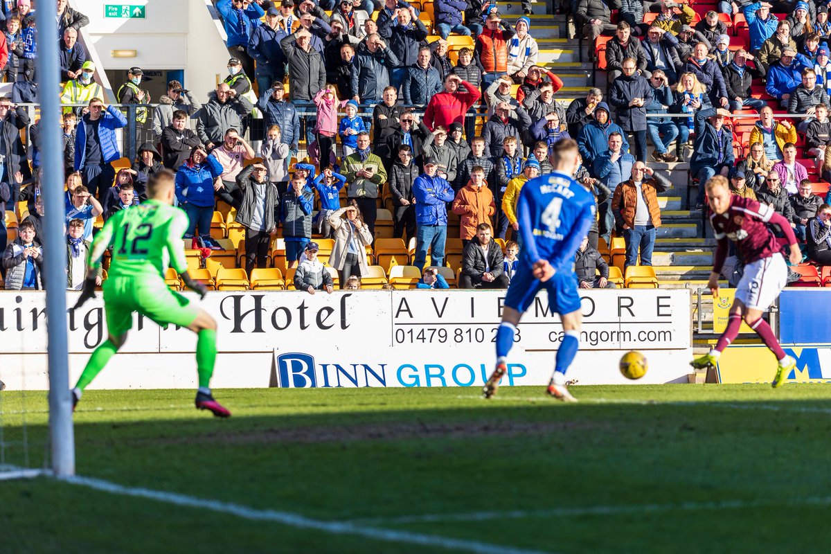 DavidMollison's tweet photo. Nathaniel Atkinson scores his first goal for Hearts against St Johnstone #heartofmidlothianfc #stjohnstonefc #nathanielatkinson https://t.co/GvO2sihRXI
