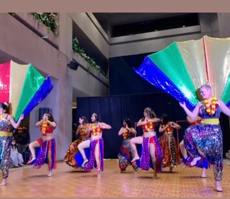sparqpro's tweet photo. What a great Family Day weekend with our beautiful dance family!! Love you all so much ❤️❤️😘 @ Chinook Blast
#sparqyyc #sparqdance #sparqcalgary #sparqdanceclasses #sparqbollywood #sparqevents https://t.co/s1v8SD5Tb7
