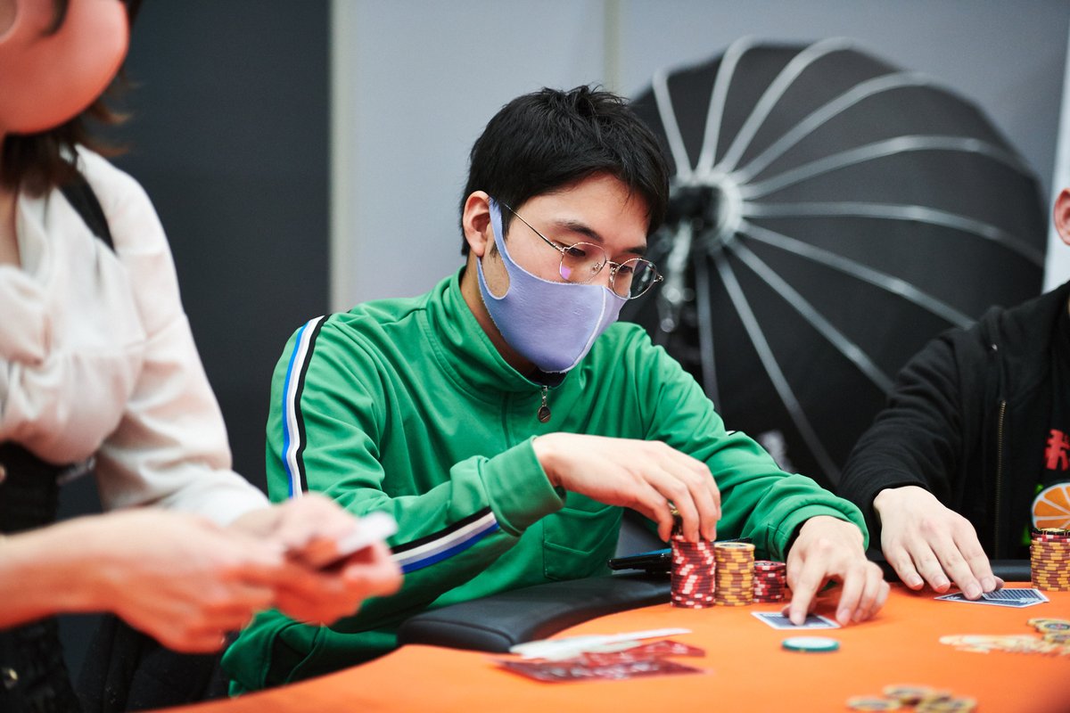 JapanPokerUnion's tweet photo. 【SPADIE FINAL Season24】

Main Event
14位 uta様、15位 カボチャ様、16位 キキ様、17位 Aaron様
14-17位$500の選手契約がオファーされます。
入賞おめでとうございます✨ 

お疲れ様でした！

#SPADIE https://t.co/sfrA0JGNXu