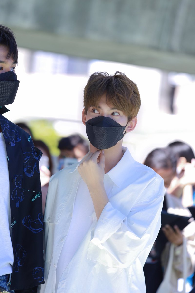 chii_3271's tweet photo. Dear baby,
what are you looking at?😏😏
#ProjectLEDxJaFirst #DomJiw
#First_Chalongrat #FirstLoveIsU
#รักแรกของเฟริสท์ #จาเฟริสท์ https://t.co/01a6Vr6MPh
