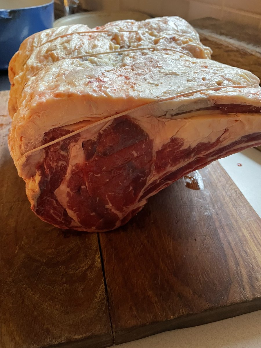 TheDorsetMeatCo's tweet photo. Lunch today is going to be a bit special. Cooking a big rib of beautiful dry aged, grass fed Dorset beef for friends. The king of beef joints deserves its title #ribofbeef #Grassfed https://t.co/jlBIxa1kor