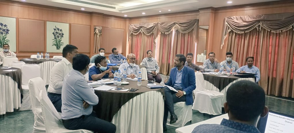 VBGRAMGKAR's tweet photo. The Common Review Mission team from @MoRD_GOI GoI visited the Smart #Anganwadi centre  and Ramanagar One center in Manchanayakanahalli GP, @ZPramanagara

ZP CEO @Ikrum_shariff and other officials were present during the visit. https://t.co/JDmS6YZzc4