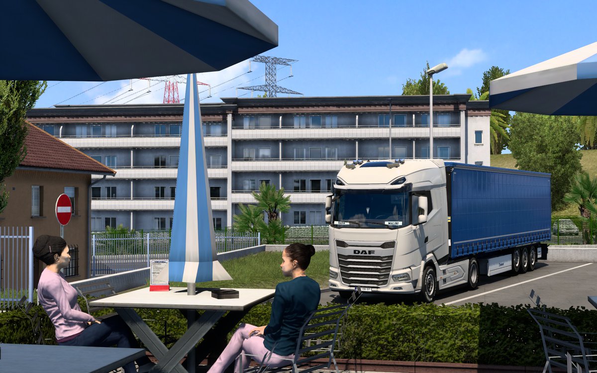 BRmalini's tweet photo. @SCSsoftware @DAFTrucksNV #DAFDrive #RideDAF 
@MichelinTruckUK @KroneTrailer https://t.co/B3ba3iQ92t