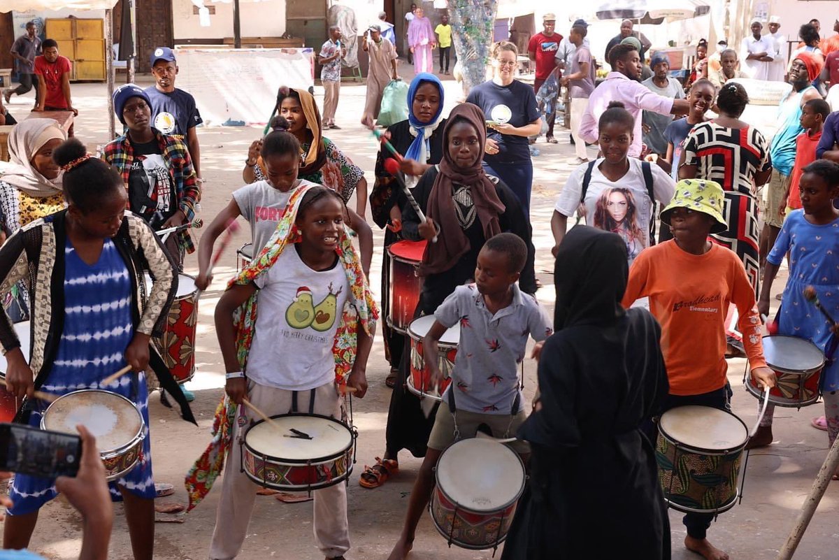 theflipflopi's tweet photo. Asanteni sana to all organisations that joined us yesterday at our eco festival. We had such a great turnout from the community and heard so many wonderful ideas about how we can protect our environment! Many thanks to supporters @FranceinKenya @aln and #SlaughterandMay @UNEP https://t.co/JQ3NixNa6J