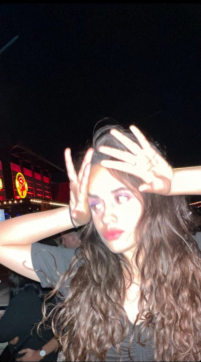 tarastabz's tweet photo. CAMILA???? CABELLO???? YOU'RE KILLING ME https://t.co/JtZUoGoS74