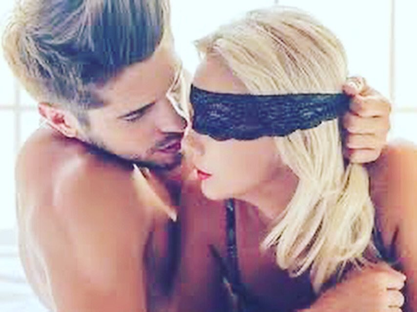 OutletSex's tweet photo. Just a regular Sunday in bed here at https://t.co/mnjNSMbe1B 😜 #sundaysex #sexysunday #sundayliein #duvetday #bdsm #blindfold #fundsysunday #stayinbed https://t.co/JCGqEojMio