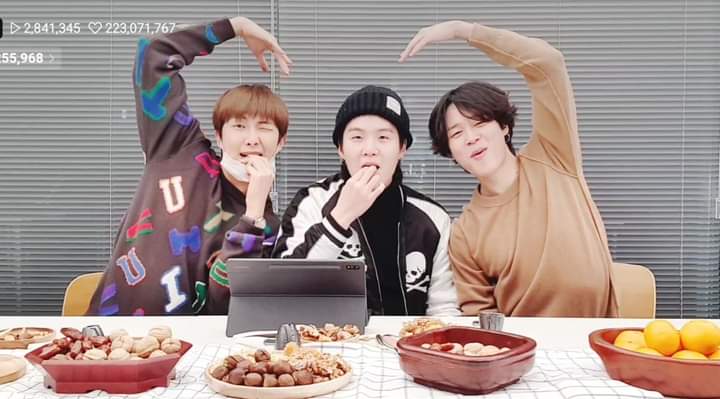 kim__ta_ta's tweet photo. my safe place🏡💗
#BTSARMY #NAMJOON #mimi #YOONGI https://t.co/ICVOpSI1DO