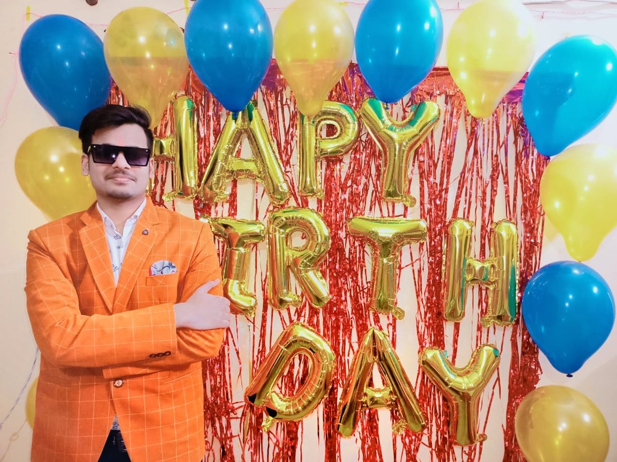 SujalSrofficial's tweet photo. मेरे जन्मदिन को अपनी अमूल्य शुभकामनाओं और आशीर्वाद से अविस्मरणीय बनाने के लिए मैं आप सभी का कोटि-कोटि आभार व्यक्त करता हूं।
आप सभी सदेव स्वस्थ एवं प्रसन्न रहे.❤️ https://t.co/D6Z8bg58kN