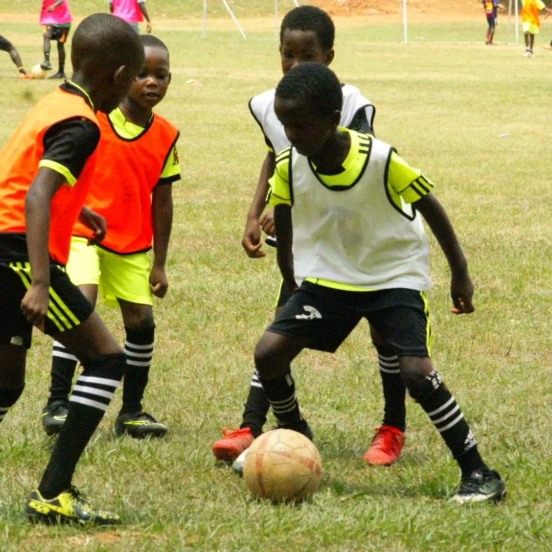 tsa_uganda's tweet photo. Life is TEN percent what happens to you, and NINETY percent how you respond to it. A glimpse of action from our Saturday training for the 9 and under at Daffodil Academy in Kololo.

#WeAreTSAUganda https://t.co/pSNdqy5Dqj