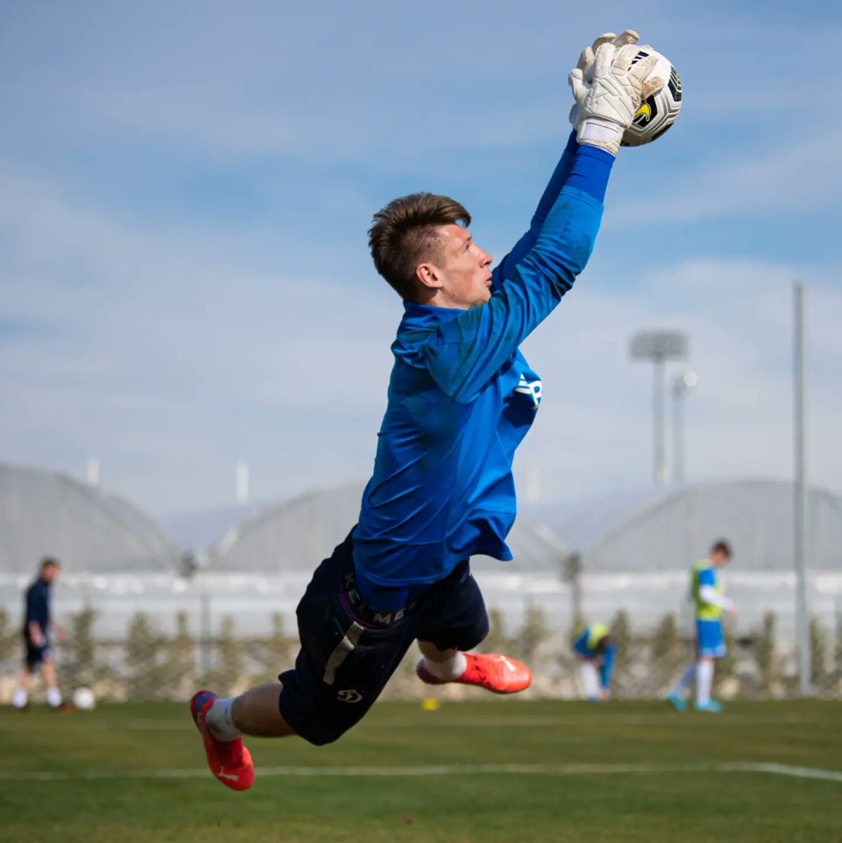 fcdynamo2's tweet image. 📸 Разминка перед #Динамо2ОД. Начинаем!
⠀
#Динамо2