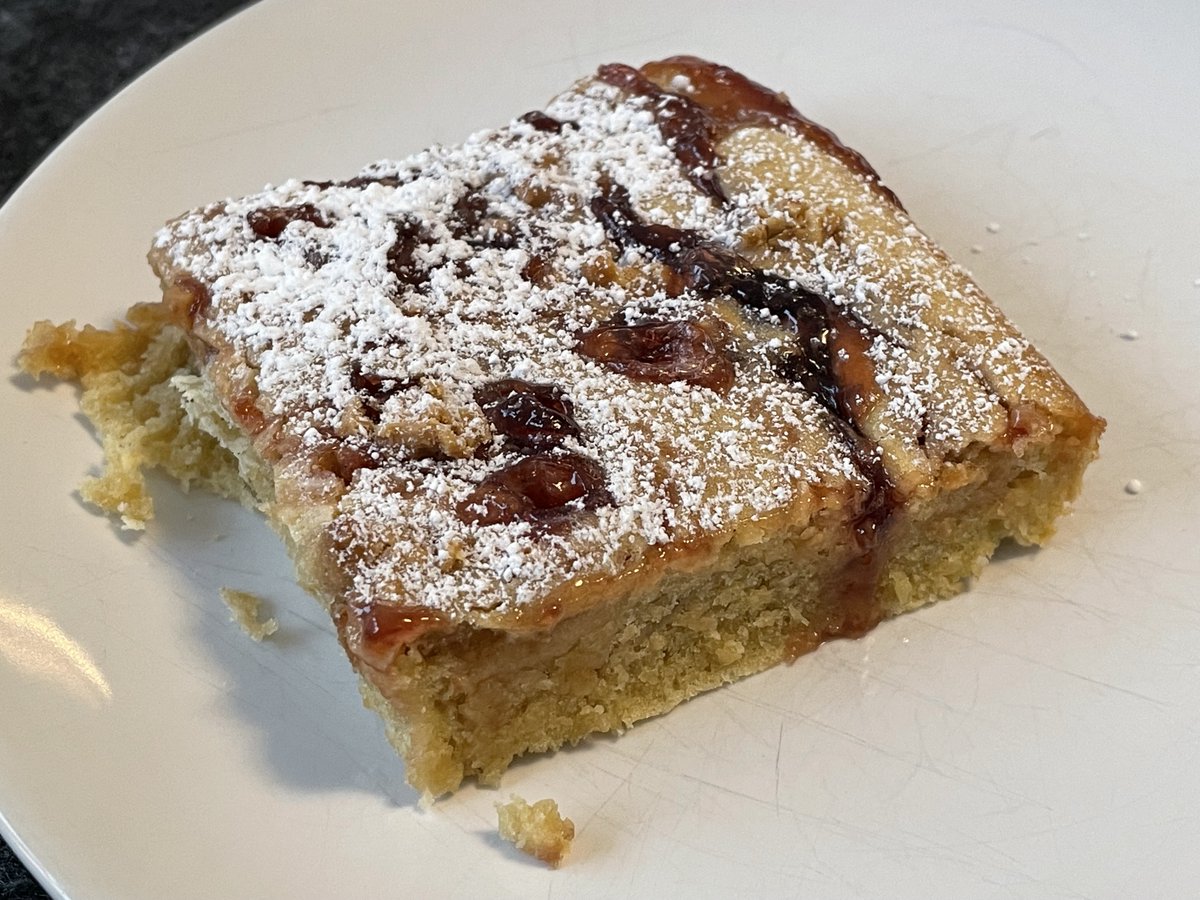 mafis's tweet photo. Pfannkuchen aus dem Backofen geht auch mal an einem Sonntag https://t.co/oQWT528WrJ