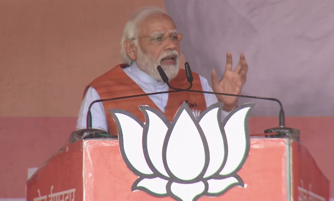 BJP (@bjp4india) on Twitter photo इनके समय में गरीबों के लिए मात्र 34 हजार शौचालय बनें।
लेकिन योगी जी के आने बाद 5 लाख शौचालय बनाएं गए।
कहां 34 हजार और कहां 5 लाख!
ये पैसा कहां जाता था?
- पीएम <a href="/narendramodi/">Narendra Modi</a> इनके समय में गरीबों के लिए मात्र 34 हजार शौचालय बनें।
लेकिन योगी जी के आने बाद 5 लाख शौचालय बनाएं गए।
कहां 34 हजार और कहां 5 लाख!
ये पैसा कहां जाता था?
- पीएम <a href="/narendramodi/">Narendra Modi</a>
