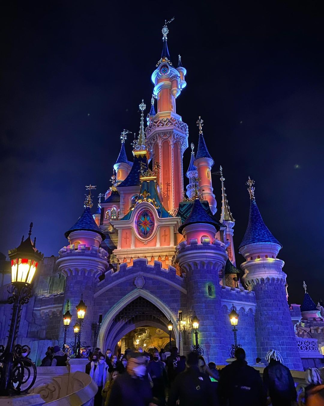 Disneyland Paris EN on X: Do you prefer Sleeping Beauty Castle by day 🌞  or by night 🌜? 📸 Instagram : themeparkinside Check out more magical snaps  from our guests on our