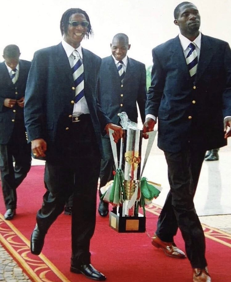 bast0s_936's tweet photo. Les Champions d’Afrique 2000🏆🇨🇲
UN FLOW STRATOSPHÉRIQUE 🌟
#TeamCameroon #RipFoe 🕊🙏🏾 https://t.co/YO9VmMPydo