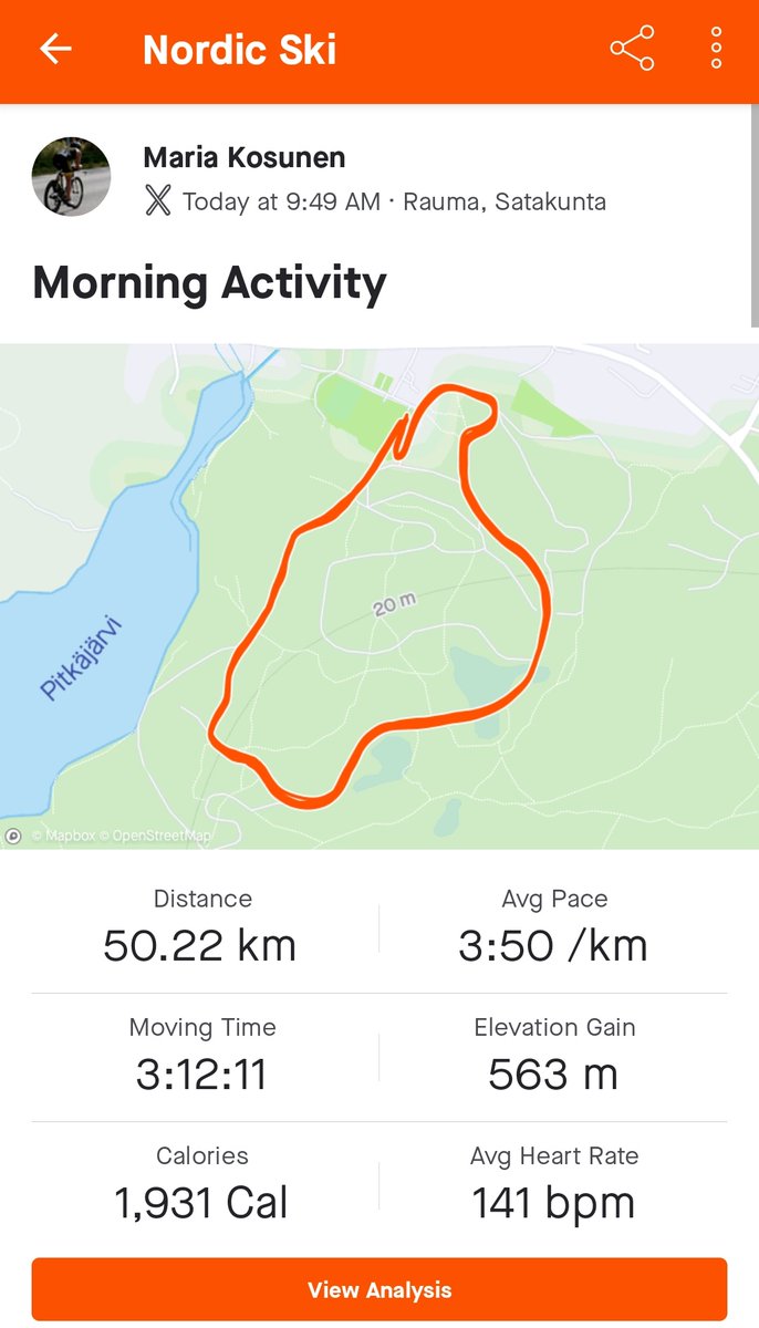 MariaKosunen's tweet photo. Tuli niin hyvä startti päivälle, että olympiahengessä oli pakko kiertää 18 kierrosta samaa lenkkiä, jotta sai 50km täyteen. Kelillä oli oma vaikutuksensa asiaan. ☀️
#sunnuntai #hiihto https://t.co/QHydNWxXLN