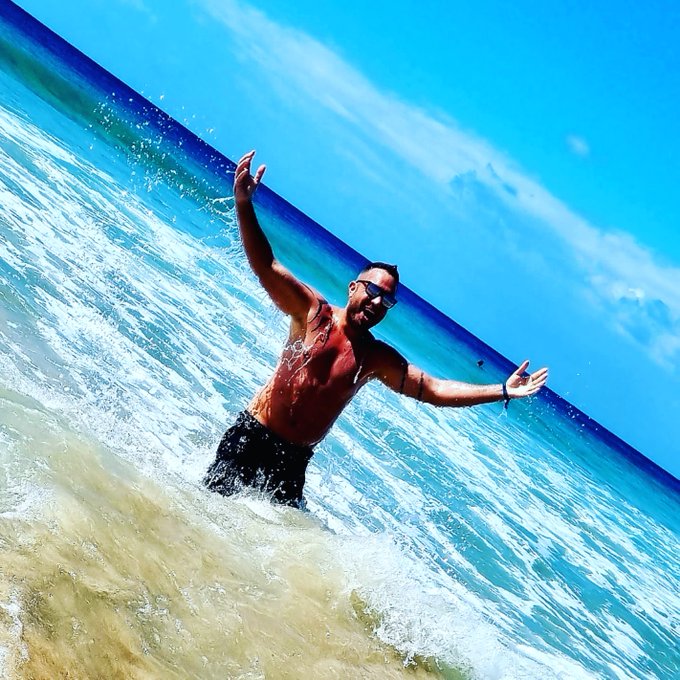 Bisschen planschen im Meer heute😎🏖🌞🌞🌞   #beachtime🌴 #beachboy #beachlife #fuerteventura #playa #baywatch<a href="/tag/beachtime"class="tags">#beachtime</a><a href="/tag/sun"class="tags"><span>#sun</span></a><a href="/tag/ocean"class="tags"><span>#ocean</span></a><a href="/tag/beachlife"class="tags"><span>#beachlife</span></a><a href="/tag/playa"class="tags"><span>#playa</span></a><a href="/tag/fuerteventura"class="tags"><span>#fuerteventura</span></a><a href="/tag/sunnyboy"class="tags"><span>#sunnyboy</span></a>