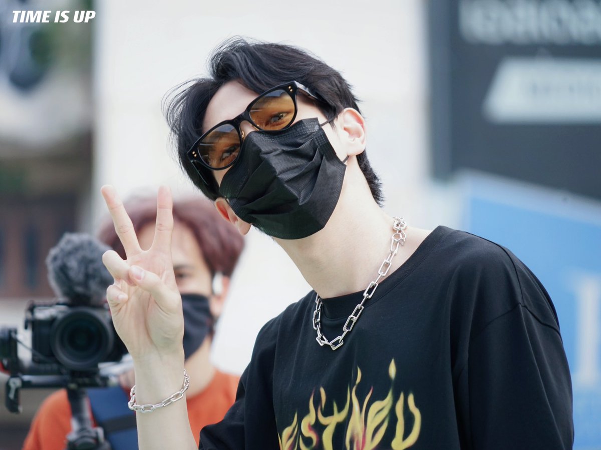 𝐓𝐈𝐌𝐄 𝐈𝐒 𝐔𝐏 ⏳ ˎˊ˗ tweet media