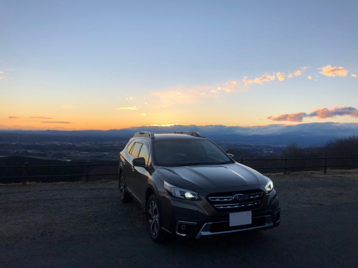 yakiimo75's tweet photo. もうすぐ1000㎞。
洗車、手洗いか機械か悩む。
#アウトバック
#OUTBACK
#SUBARU https://t.co/mGJEQnaODo