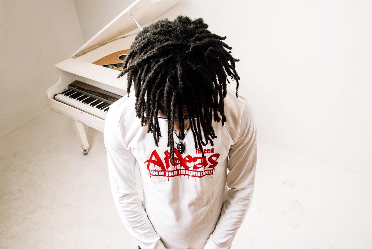 reeplaysumtin's tweet photo. WHATS YOUR FAVORITE SONG ON THE EP βR18β AT THE MOMENT ?
THIS ONE IS SPECIAL β€οΈβπ₯
LINK IN BIO πβ±
π @aideas_clothing
#OUTONBAIL WITH @Odumodublvck_ OUT ON FRIDAY π₯·βοΈ
#R18 #ABNORMALNORMALITY #ANTIWORLD https://t.co/vBpWA34EWx