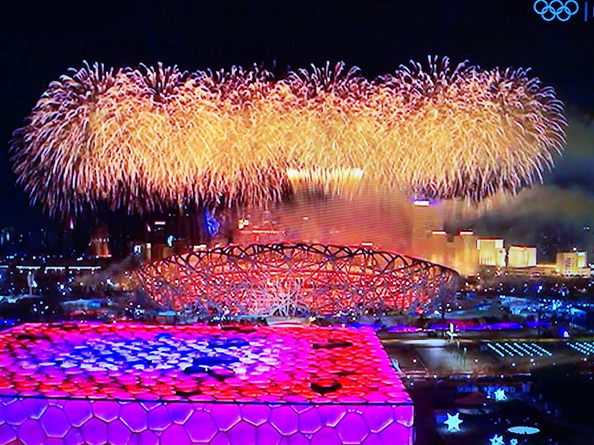 li_xiaosi's tweet photo. Watched with great pleasure the closing ceremony of the #Beijing2022 Winter Olympic Games live in Austrian TV channel😊

May the world be more united, more peaceful and more friendly🌸Together for a Shared Future☀️ https://t.co/3xHce9U731