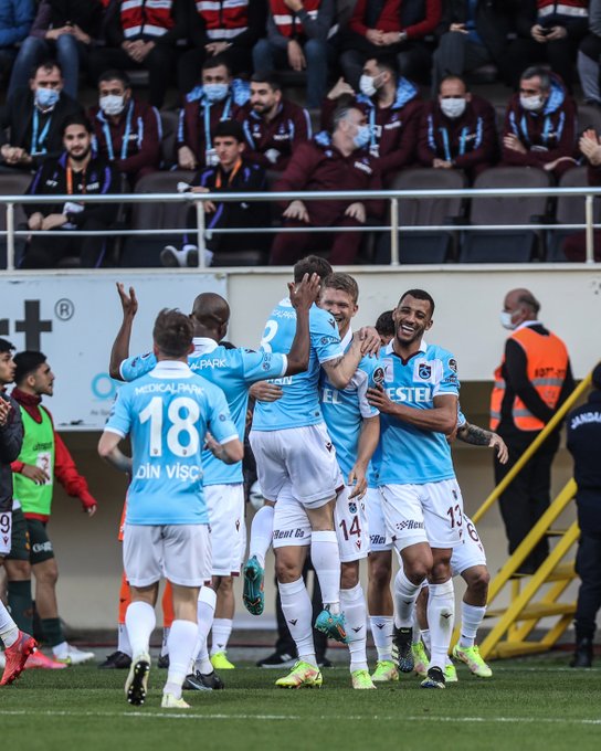 Trabzonspor'un Alanyaspor maçından gol sevinci