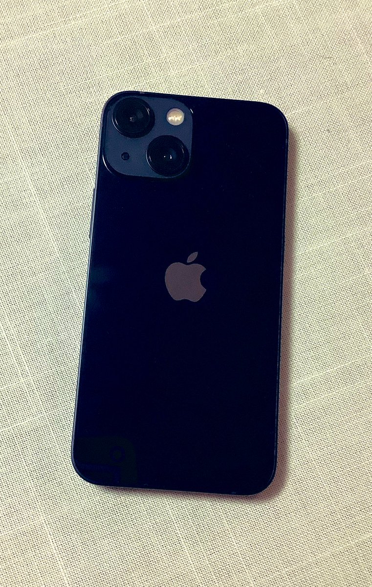 mayumoka40's tweet photo. こんにちは、 #iPhone13mini 😘
これからよろしくね☺️
こないな最新機種、使いこなせるんかいね😜
ちなみに、ドコモポイントが貯まってて、2年間、月額実質無料になりました😆色々知らないって、もったいないモンだね。
そして、さよならAndroid。長きに渡りお世話になりました😌
#arrows #F02L https://t.co/HiAby7bb8C