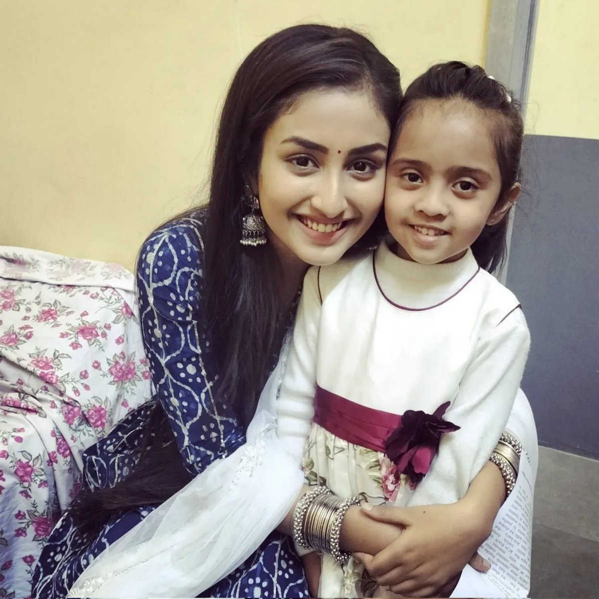 TeamAnchalSahu's tweet photo. OFFSCREEN/BTS ❤️
-
few pictures and videos from the sets of parineetii, via cast and crew member’s social media pages 🤗💕
#AnchalSahu #Parineetii https://t.co/Ladlz6Lm7P