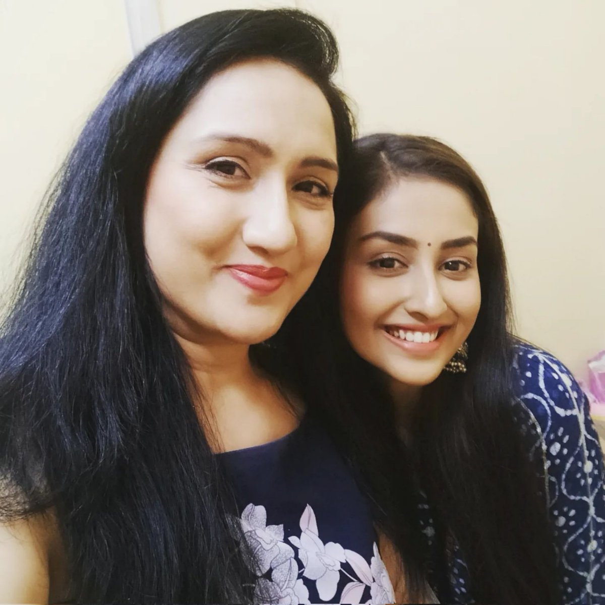 TeamAnchalSahu's tweet photo. OFFSCREEN/BTS ❤️
-
few pictures and videos from the sets of parineetii, via cast and crew member’s social media pages 🤗💕
#AnchalSahu #Parineetii https://t.co/Ladlz6Lm7P