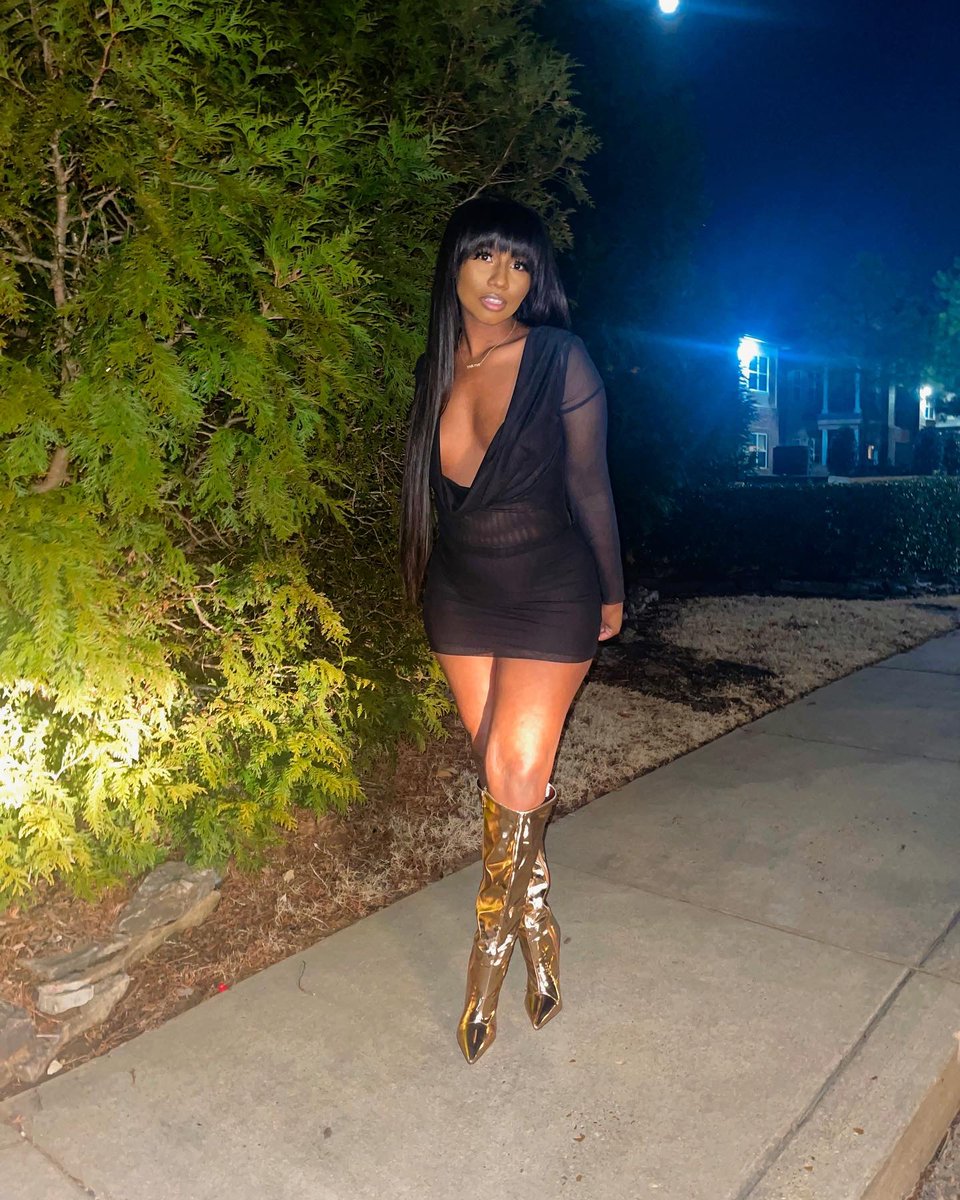 aleahhhh_'s tweet photo. 1of1 🖤 https://t.co/LrEM3UTtbm