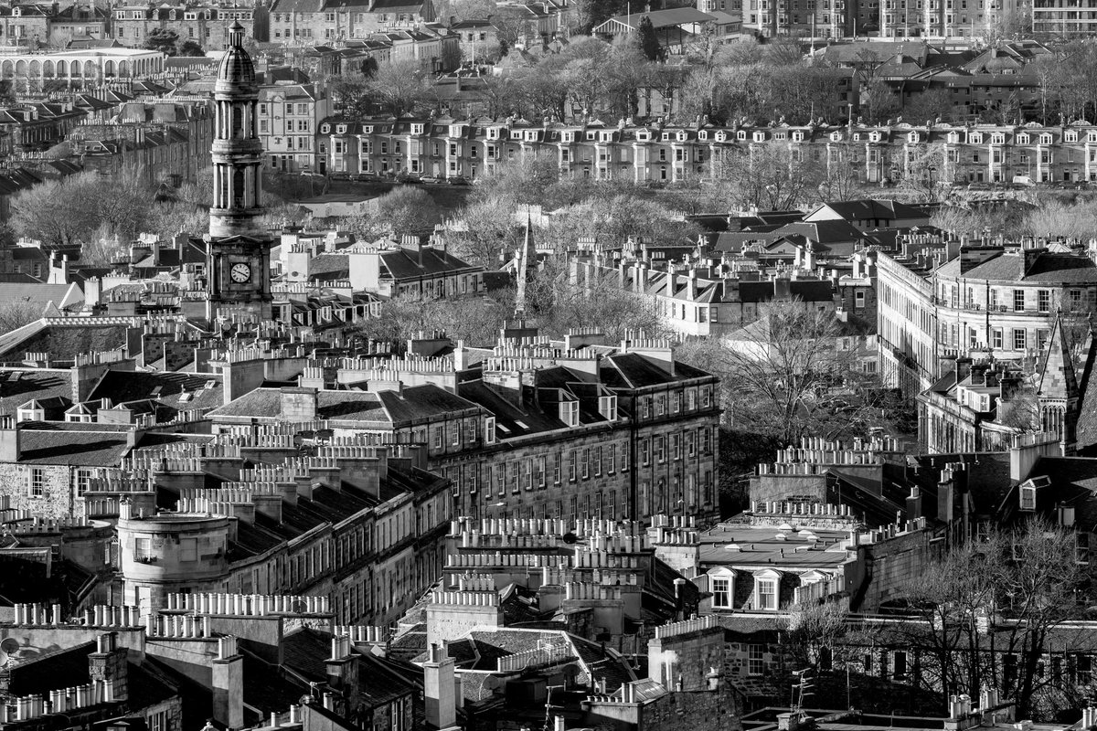 Chimney Pots galore in Broughton, Edinburgh.
#edinburgh #broughton #visitedinburgh  #loveedinburgh #newtownedinburgh