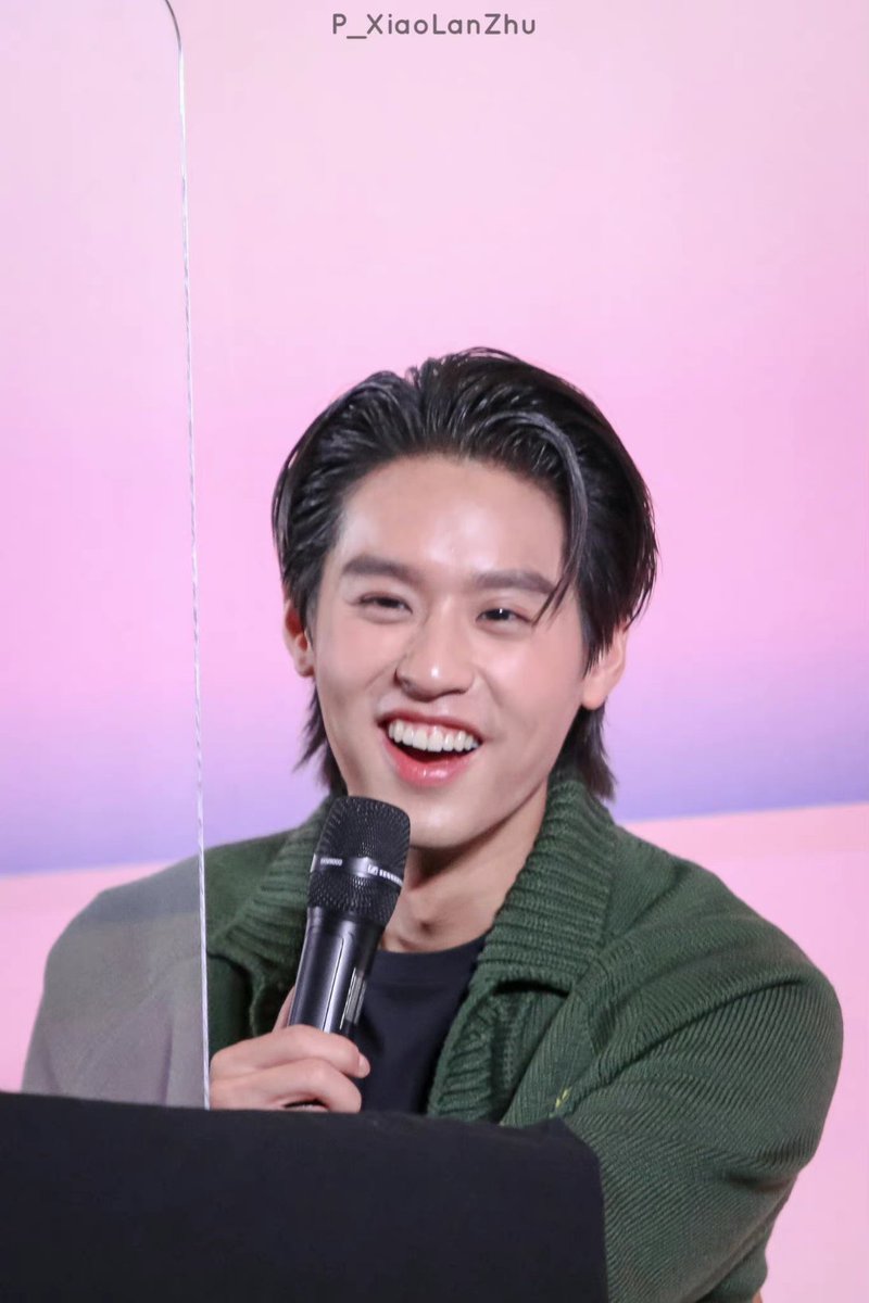 eveny_yw's tweet photo. puppy smile~🥺🤍
#แปลรักFansignKorat https://t.co/8MUjUldBjt