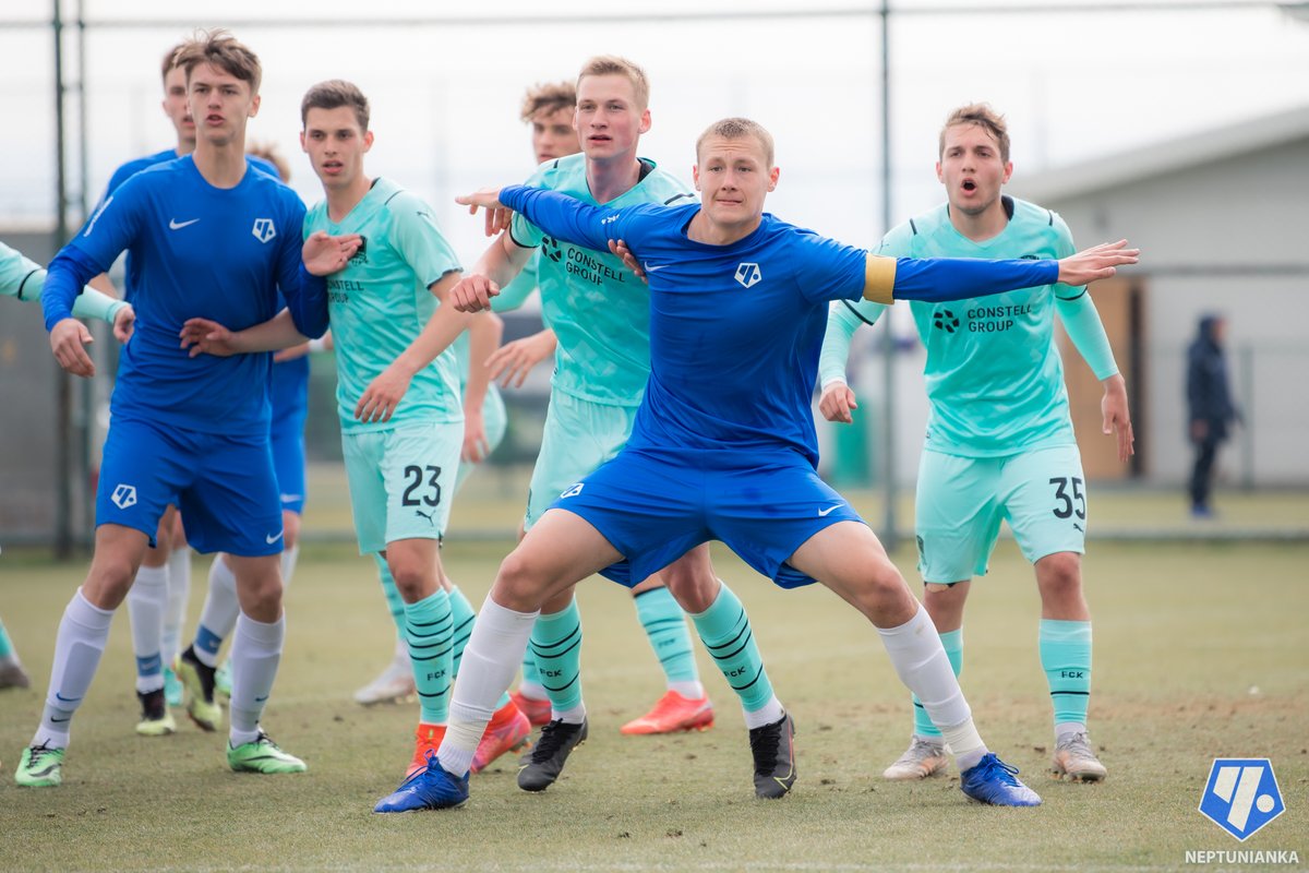 📸 Фоторепортаж о контрольных матчах команд ЮФЛ «Чертаново» – «Краснодар» (2005 г.р. – 5:2, 2004 г.р. – 0:2) на сборе в Турции: disk.yandex.ru/a/G_4_i6kRIdVu…