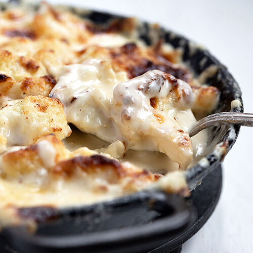 PureCraftBars's tweet photo. Cauliflower cheese the perfect side to our @AubreyAllen Onglet of beef.
Thick, creamy & ever-so cheesy, warming the cockles of your heart on a cold blustery day.
#SundayLunch #Roast #eatlocal #PCBK #Birmingham #Brumeats #ColmoreRow #Bham #Bigonbrum #craftbeer #beerlover https://t.co/G1bUr0KeO1