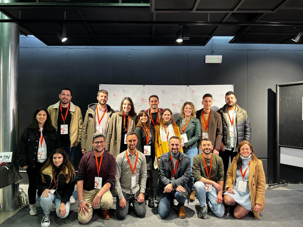 ENHORABONA ALS NOUS CÀRRECS

El col·lectiu local de Compromís per Banyeres de Mariola felicita els banyerencs <a href="/MjVanyo/">MJ Calabuig Vanyó</a> i @Ivanxu94 per formar part de la nova Coordinadora Nacional de <a href="/JovesPV/">Joves PV - Compromís</a> . També donem l'enhorabona a <a href="/Beaa_xiui/">Bea FT</a> per reincorporar-se a la Comissió de Garanties.