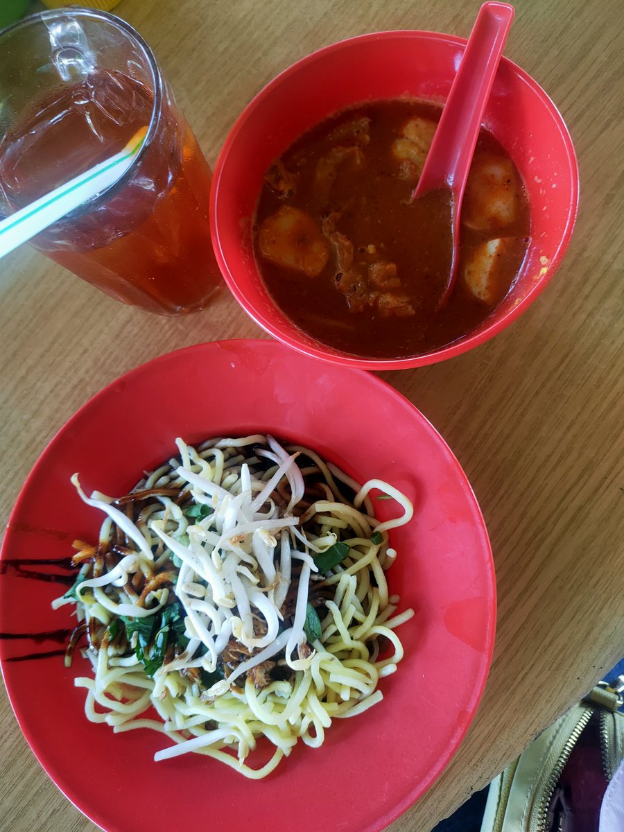 diyanahzdin's tweet photo. Ipoh Weekend Trip.

Tak dapat cover semua tempat "viral" tapi had so much fun &amp; the food were da bomb ✨✨

Thread. https://t.co/GFqgqGp0cH