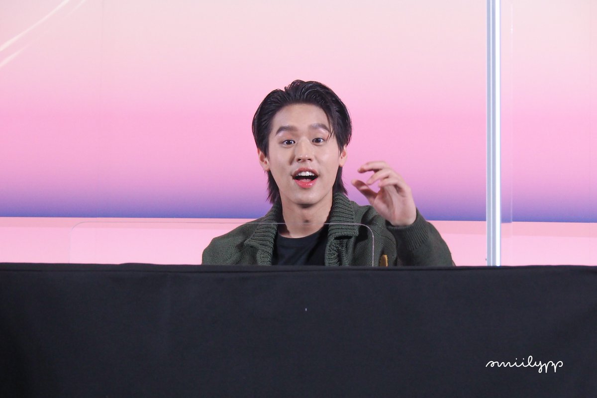 smiilypp's tweet photo. พี่บู่บู๋อย่าขี้แกล้งค่ะ 🤣 
 #แปลรักFansignKorat #bbillkin https://t.co/Xk6s7o3Snr